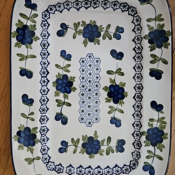 *Nicolette Serving Platter by Tabletops Unlimited - Picture 3 of 3